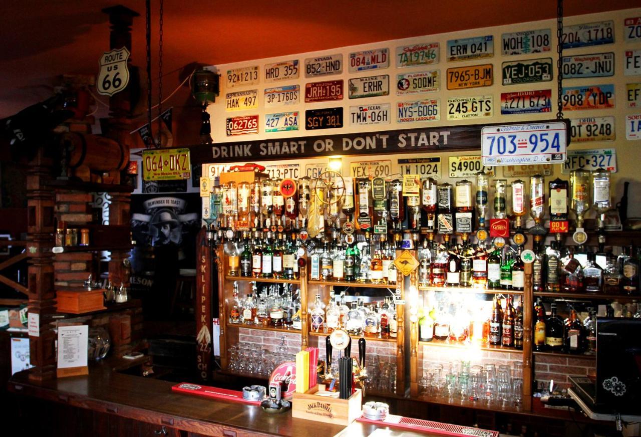 Gasthof Alfa & Whisky Pub Tábor